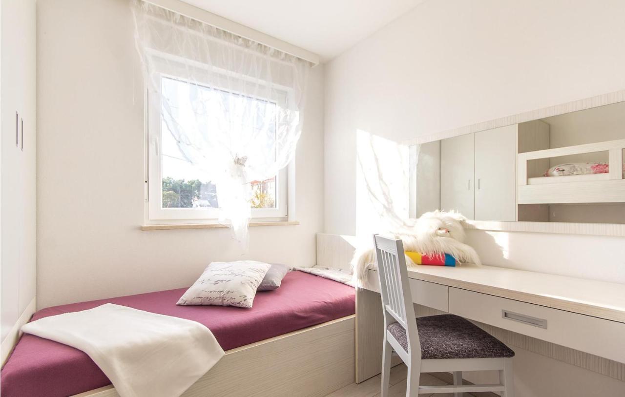 Lovely Apartment In Medulin With Kitchen Екстер'єр фото
