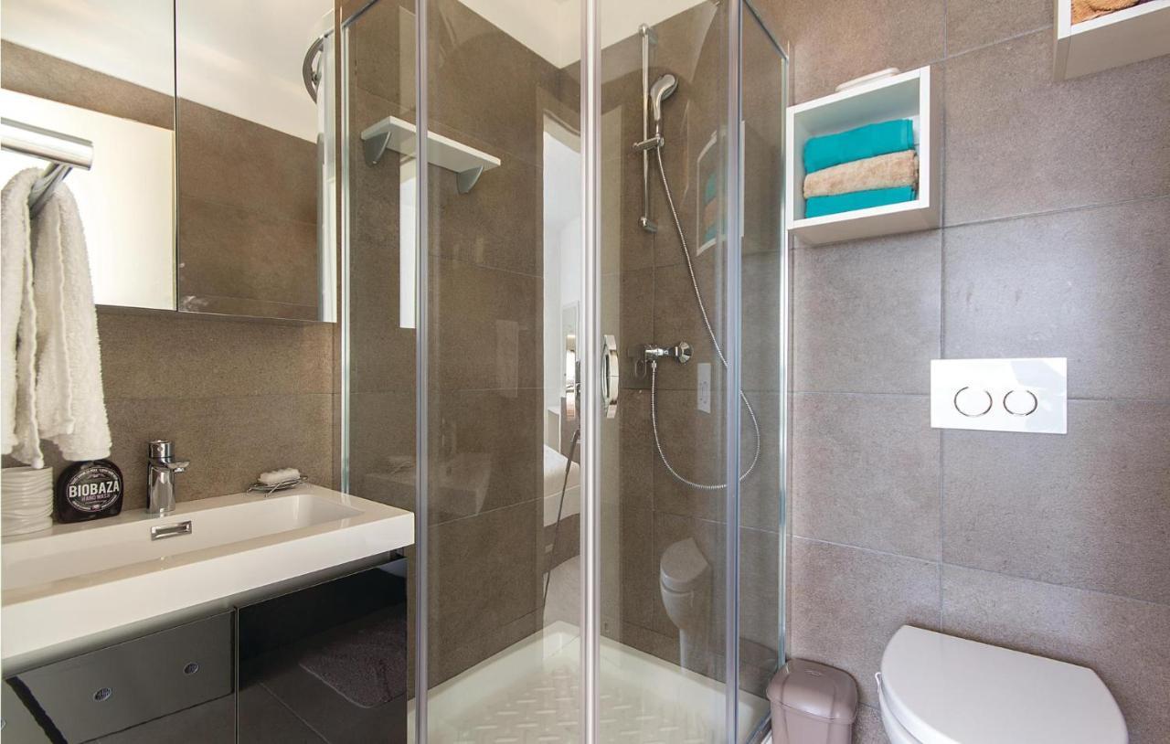 Lovely Apartment In Medulin With Kitchen Екстер'єр фото